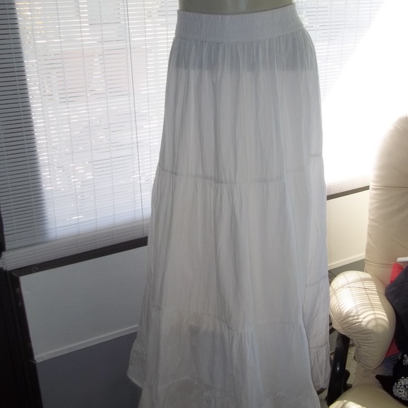 Studio West Dresses & Skirts - Studio West Boho Maxi 100% Cotton White Skirt Sz L Studio West Dresses & Skirts - Studio West Boho Maxi 100% Cotton White Skirt Sz L